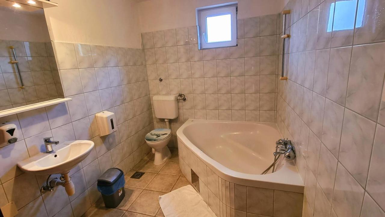 Visovac Rooms And Breakfast Skradin Exterior foto